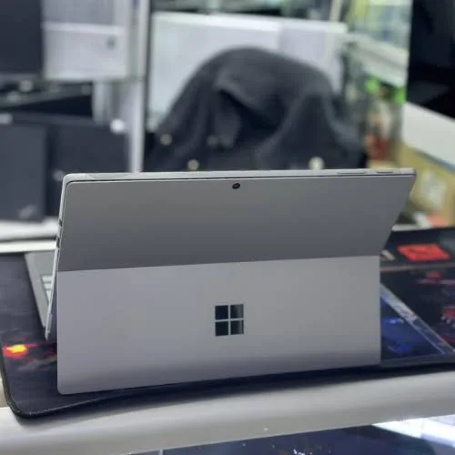 Refurbished Microsoft Surface Pro, Detachable, Core i5 7th Gen, 8GB RAM, 256GB SSD in Kenya